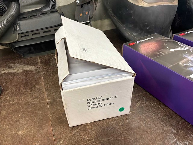 Partij lashelmen en adflo - afbeelding 9 van  12