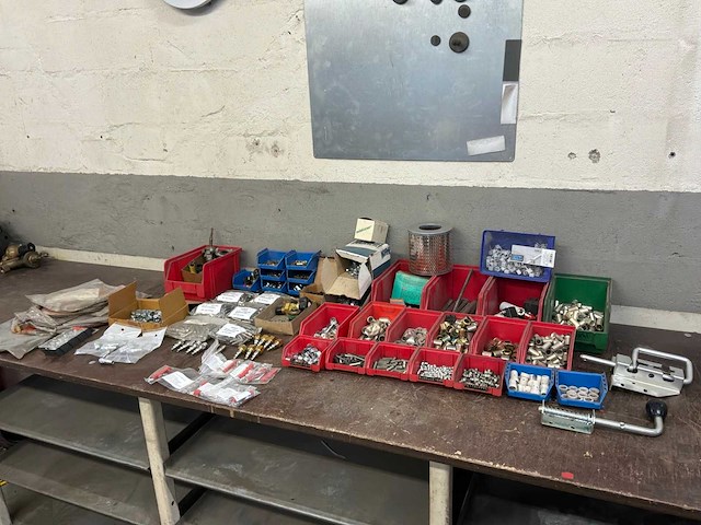 Partij lasonderdelen en accessoires - afbeelding 1 van  22