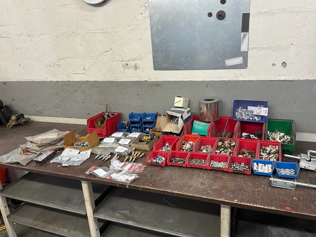 Partij lasonderdelen en accessoires - afbeelding 16 van  22