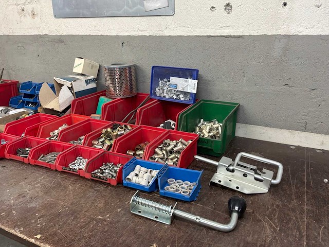 Partij lasonderdelen en accessoires - afbeelding 17 van  22