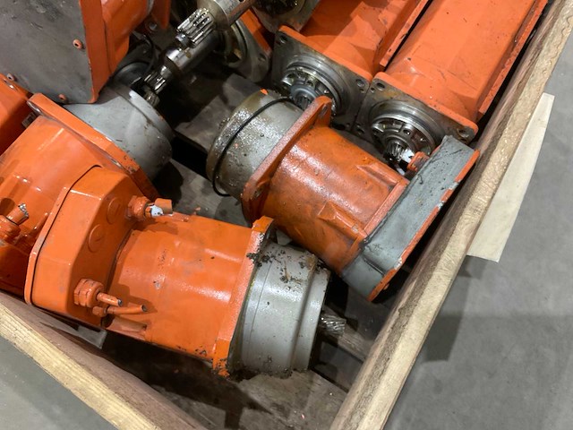 Partij lasrobot motoren - afbeelding 6 van  9