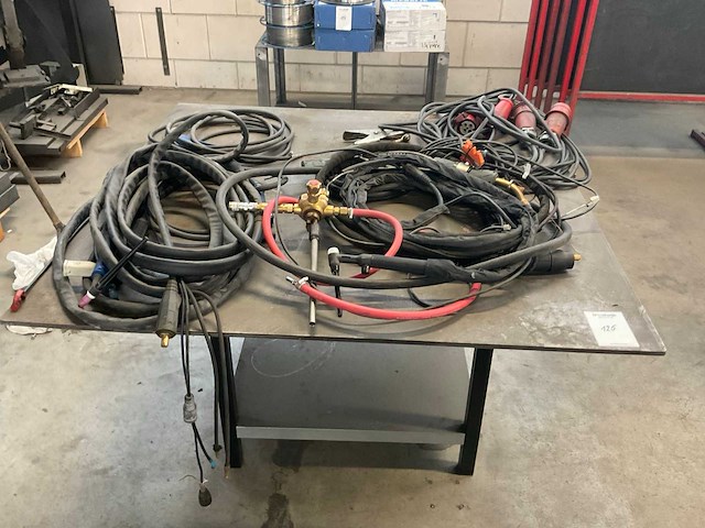 Partij lastoortsen en divers - afbeelding 2 van  7