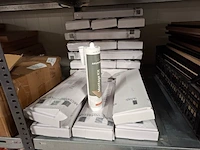 Partij latex, voorstrijk, kit, etc. - afbeelding 8 van  10