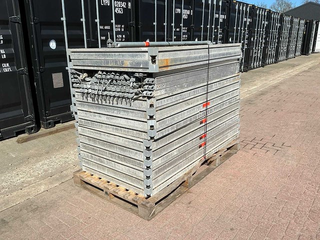 Partij layher platformdelen en diagonaalschoren - afbeelding 4 van  10