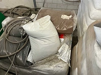 Partij ldpe, lldpe en lucobit granulaatkorrels - afbeelding 2 van  10