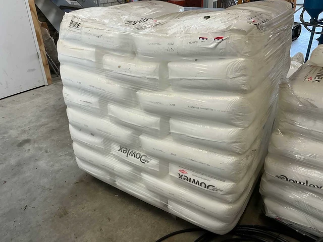 Partij ldpe, lldpe en lucobit granulaatkorrels - afbeelding 7 van  10