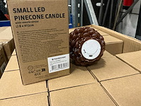 Partij led candle pine cone brown d8/h13cm (144x) - afbeelding 3 van  5