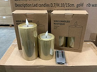 Partij led candles d7/h10/15cm gold rib wax 2/set (120x set) - afbeelding 4 van  6