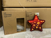Partij led christmas star light ø18cm red with snowflake and timer (36x) - afbeelding 1 van  4