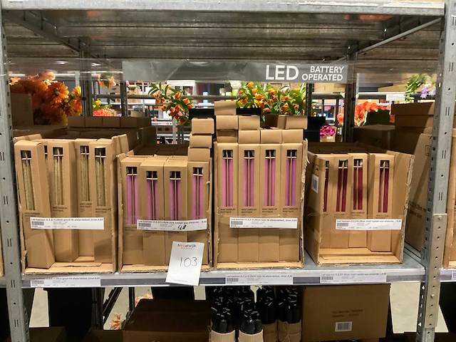 Partij led en geurkaarsen - afbeelding 3 van  16