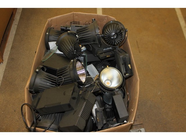 Partij led lampen 36 watt c.a. 25 stuks - afbeelding 10 van  11