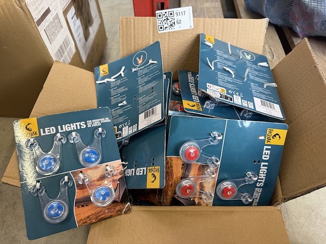 Partij led lampjes voor lijnen/draden van bijv. tent froyak - afbeelding 1 van  3