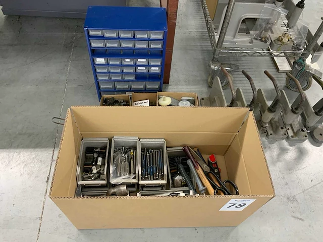 Partij leder holpijpen en vormstansen - afbeelding 1 van  3