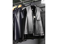 Partij lederen en kunstlederen jassen - afbeelding 2 van  10