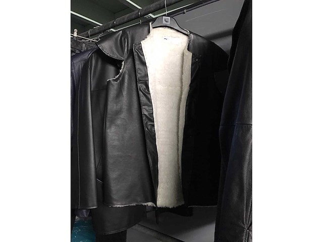 Partij lederen en kunstlederen jassen - afbeelding 8 van  10