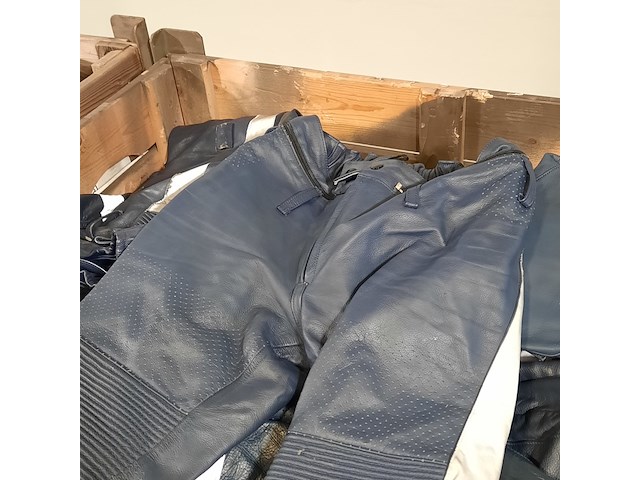 Partij lederen jassen en broeken - afbeelding 11 van  16