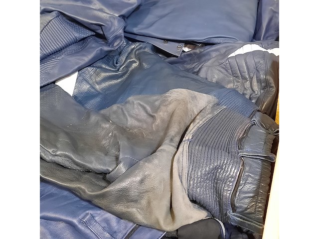 Partij lederen jassen en broeken - afbeelding 13 van  16