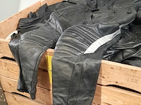 Partij lederen jassen en broeken - afbeelding 13 van  13