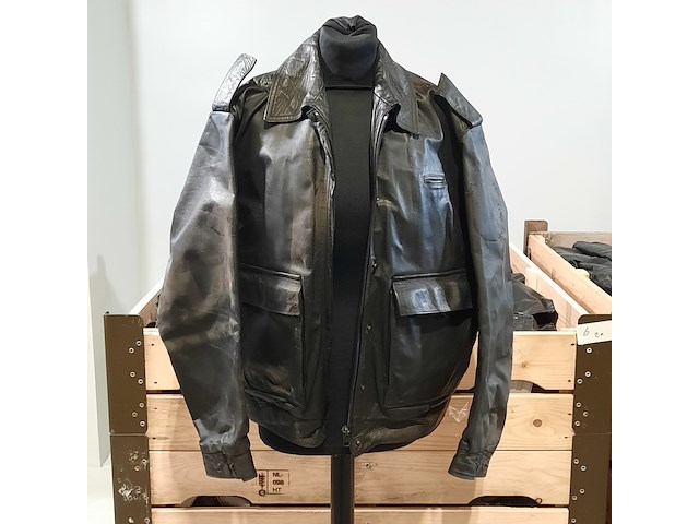 Partij lederen jassen en broeken - afbeelding 6 van  13