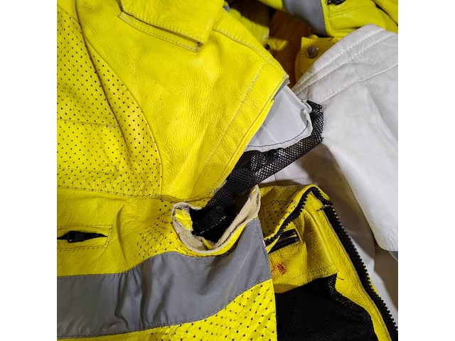 Partij lederen kleding - afbeelding 7 van  18