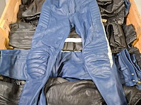 Partij lederen kleding - afbeelding 12 van  18
