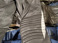 Partij lederen kleding - afbeelding 17 van  18