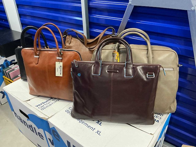 Partij lederwaren (dames en heren tassen/portefeuilles) - afbeelding 43 van  72