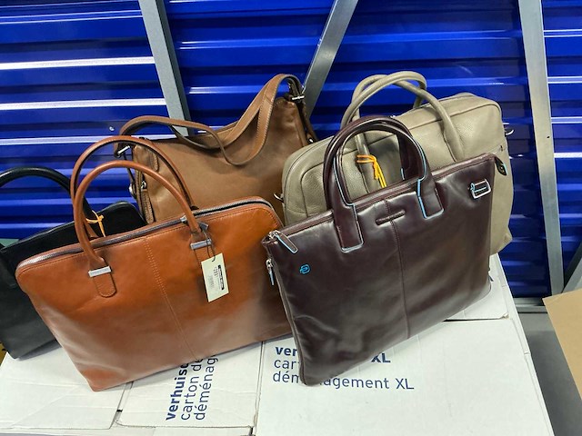 Partij lederwaren (dames en heren tassen/portefeuilles) - afbeelding 44 van  72