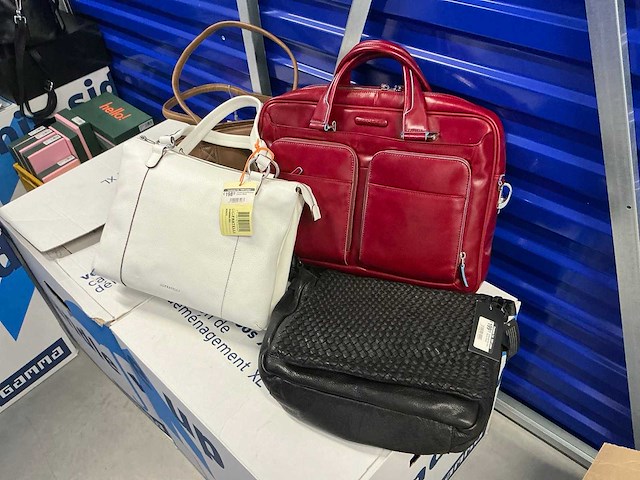 Partij lederwaren (dames en heren tassen/portefeuilles) - afbeelding 54 van  72