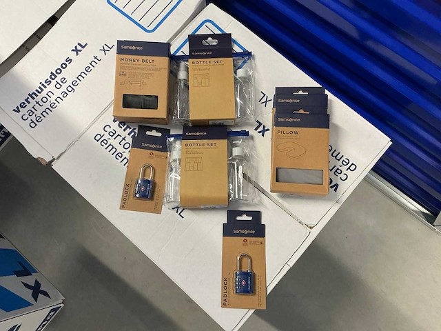 Partij lederwaren (dames en heren tassen/portefeuilles) - afbeelding 63 van  72