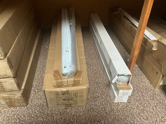 Partij ledverlichting, armaturen en ledspots o.a. hlg - afbeelding 27 van  46