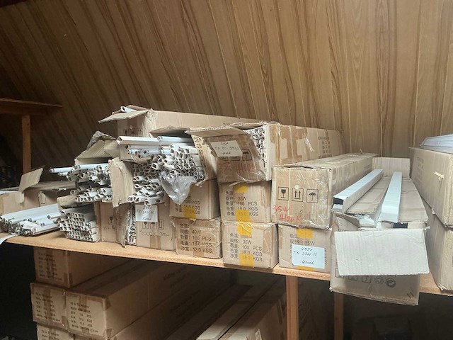 Partij ledverlichting, armaturen en ledspots o.a. hlg - afbeelding 29 van  46