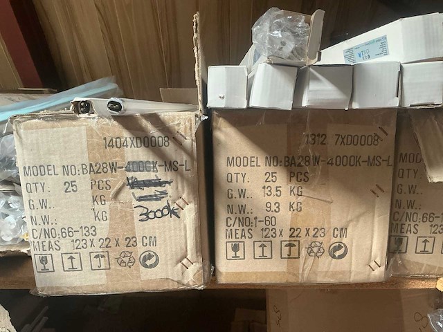 Partij ledverlichting, armaturen en ledspots o.a. hlg - afbeelding 30 van  46