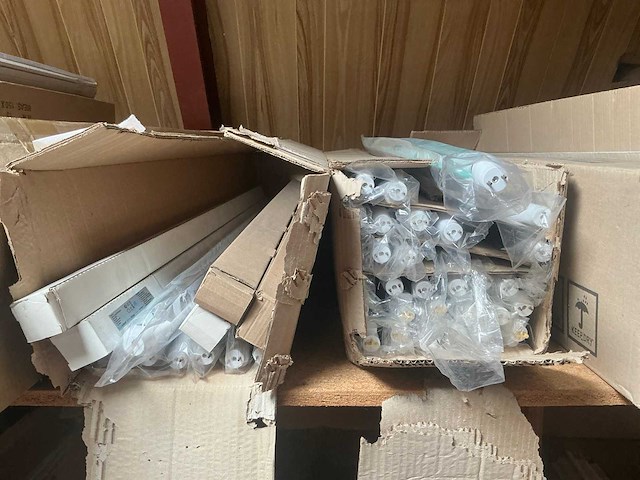 Partij ledverlichting, armaturen en ledspots o.a. hlg - afbeelding 31 van  46