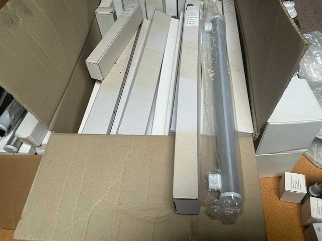 Partij ledverlichting, armaturen en ledspots o.a. hlg - afbeelding 42 van  46