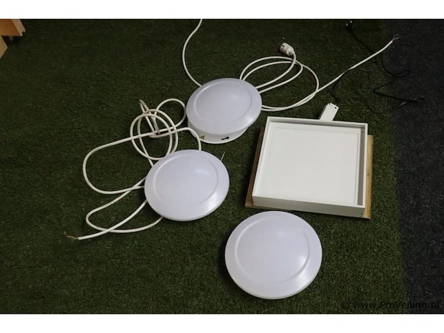 Partij ledverlichting, diverse merken o.a. philips & aigostar led panel light - afbeelding 1 van  8