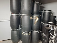 Partij lege emmers, vloeistofvaten en deksels - afbeelding 7 van  9