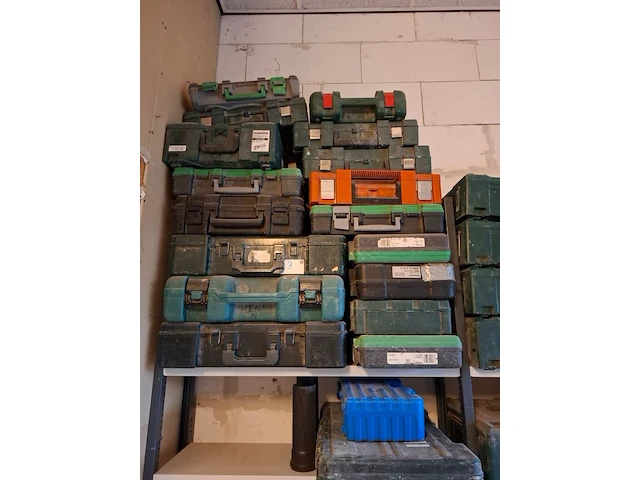Partij lege gereedschapsboxen o.a. makita, bosch - afbeelding 3 van  10