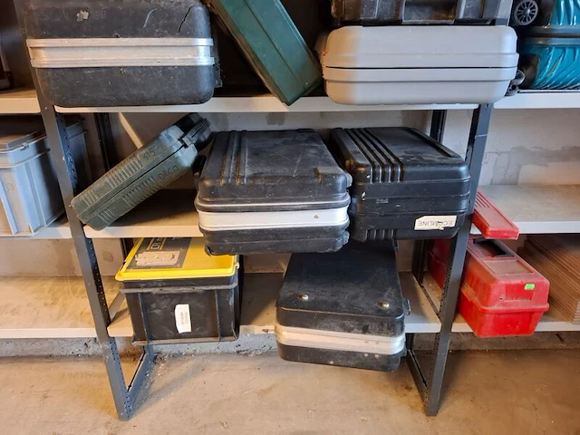 Partij lege gereedschapsboxen o.a. makita, bosch - afbeelding 5 van  10