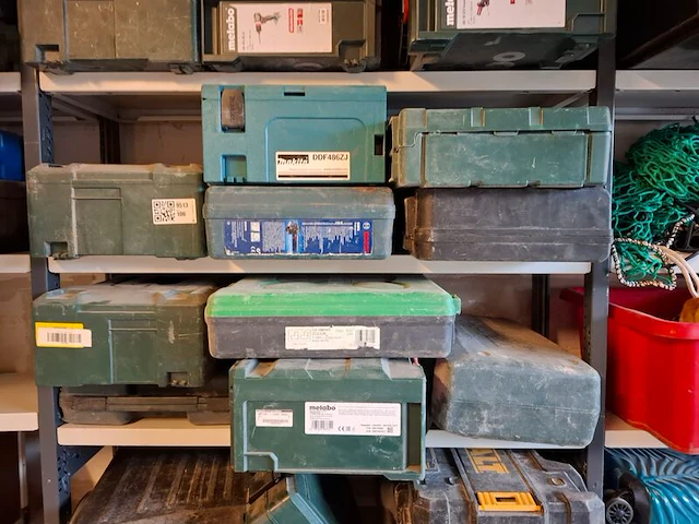 Partij lege gereedschapsboxen o.a. makita, bosch - afbeelding 8 van  10