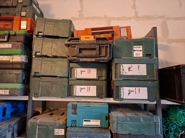 Partij lege gereedschapsboxen o.a. makita, bosch - afbeelding 9 van  10