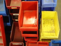 Partij (lege) magazijnbakken, diverse kleuren - afbeelding 4 van  6