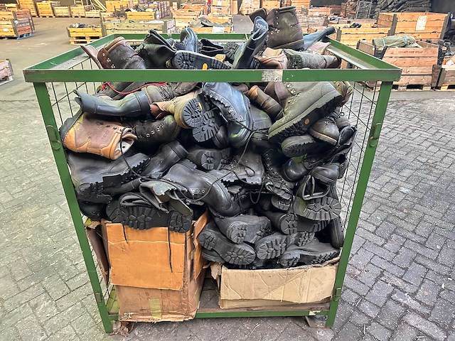 Partij legerkisten - afbeelding 2 van  5