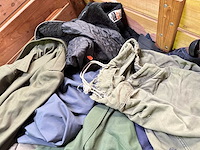 Partij legerkleding - afbeelding 5 van  7