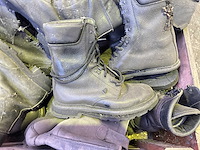 Partij legerlaarzen - afbeelding 1 van  3