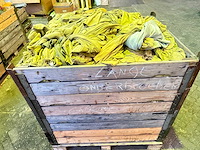 Partij legerondergoed - afbeelding 1 van  3