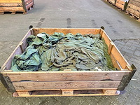 Partij legeroveralls - afbeelding 1 van  3