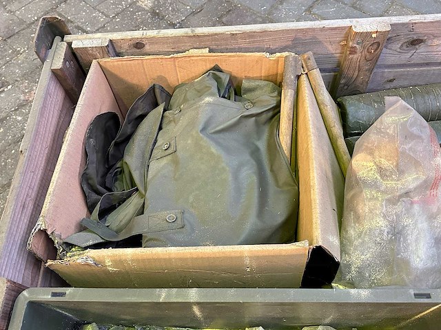 Partij legertent onderdelen - afbeelding 4 van  6