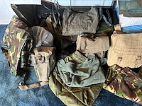 Partij legeruitrusting - afbeelding 5 van  9