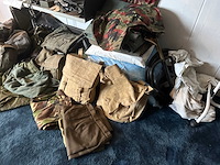 Partij legeruitrusting - afbeelding 6 van  9